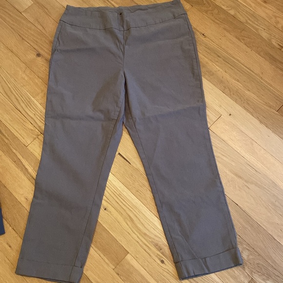 2 3/4 pants for women - Picture 3 of 5